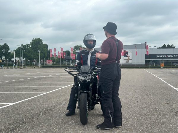 Motorrijles bij CVNN